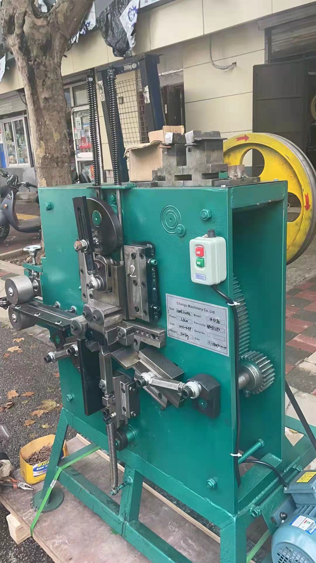 steel push seal, MAchine of cold-rolled steel -strapping clip- shipping to India